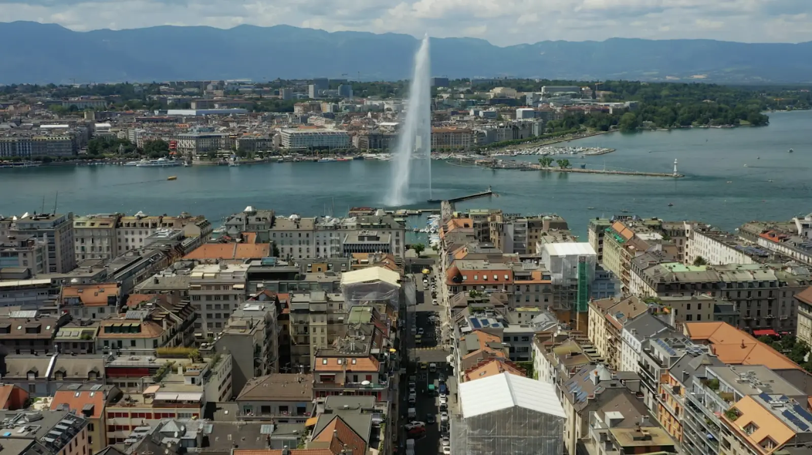 Rue du 31-Décembre, Genève Eaux-Vives, quartier de CompuQuick